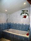 Maison de village : salle de bain