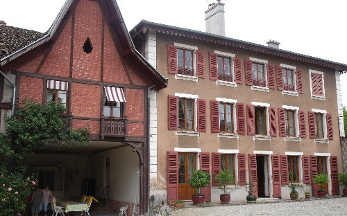 Maison de caractere : facade côté sud