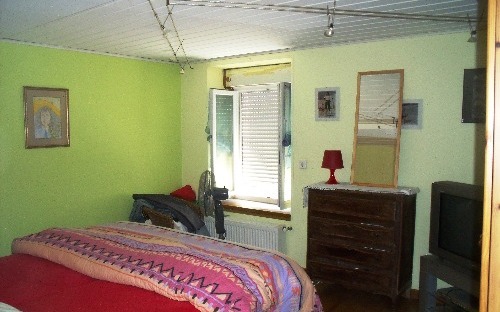 Maison de village : Chambre