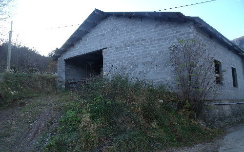 Maison : dependance attenante