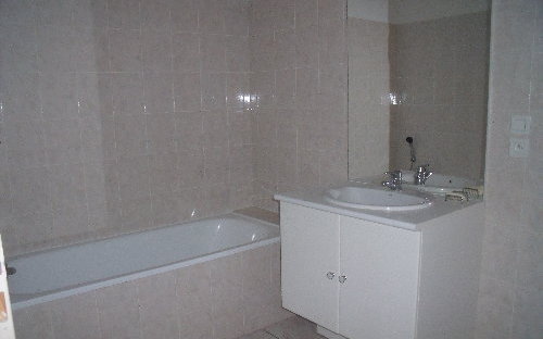 Pavillon : SALLE DE BAINS