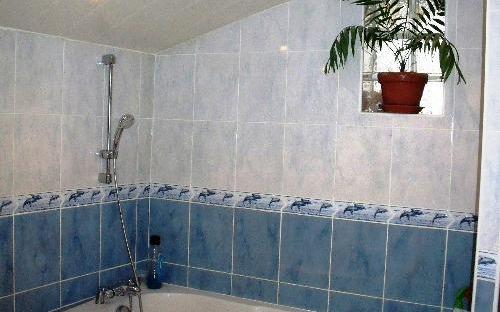 Maison de village : salle de bain