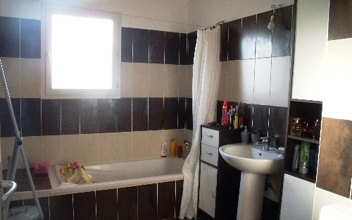 VILLA RECENTE : salle de bain