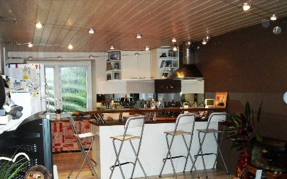 Maison ancienne : cuisine equipee
