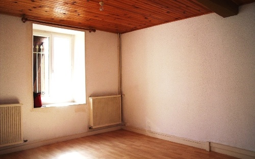 Maison de village : chambre