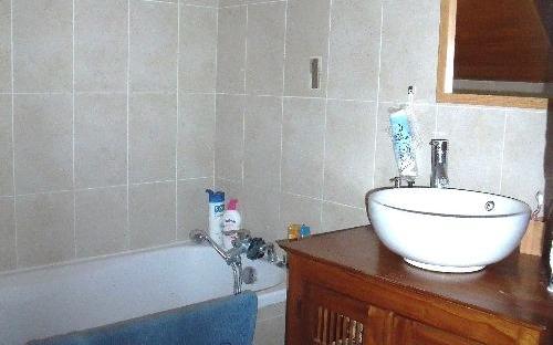 Maison ancienne : salle de bains
