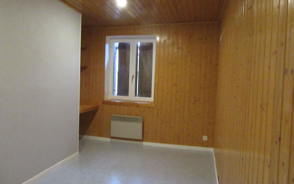 Appartement T4 : UNE CHAMBRE