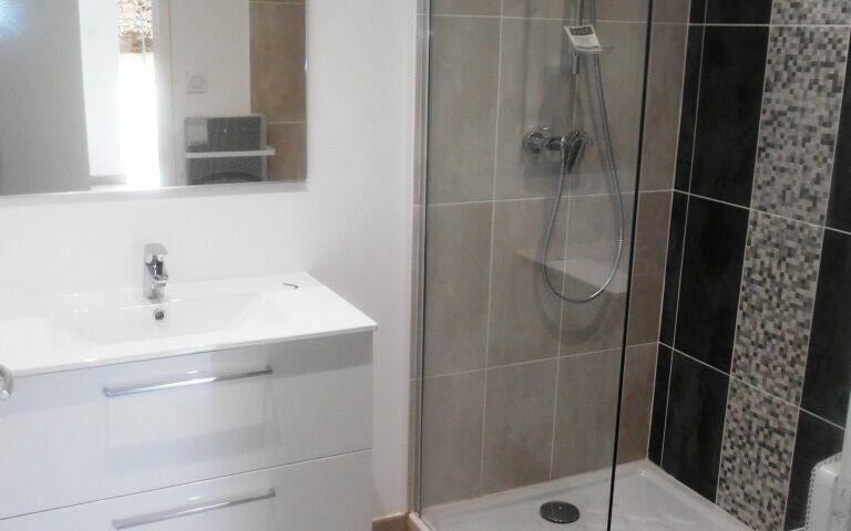 APPARTEMENT 75m² : salle d'eau