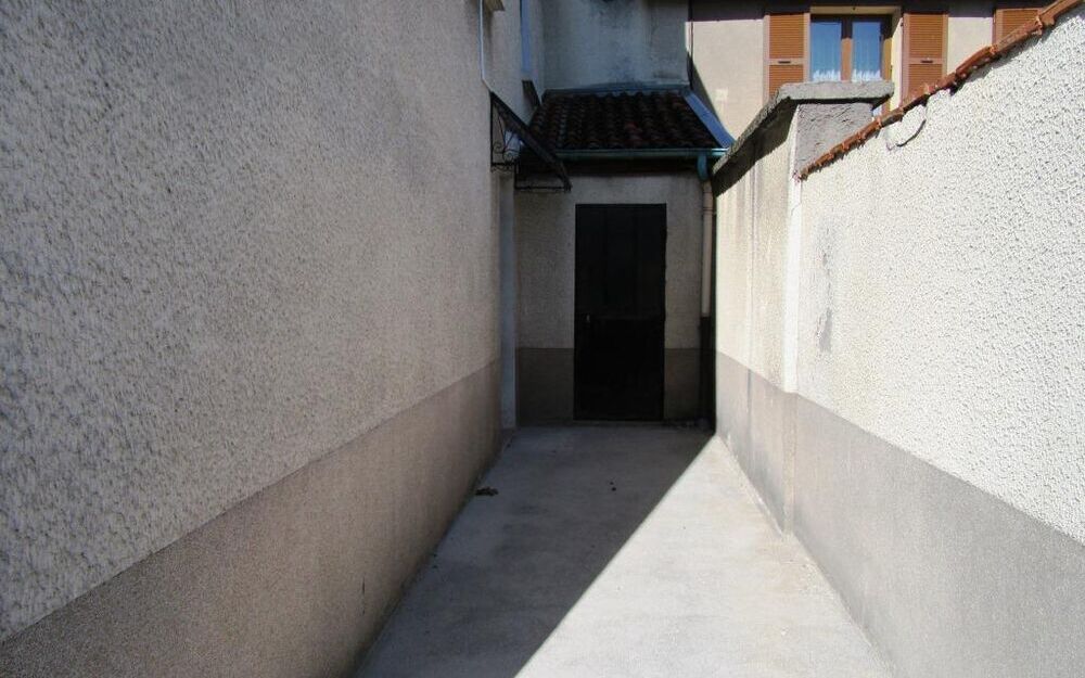 MAISON DE VILLAGE : Petit cabanon