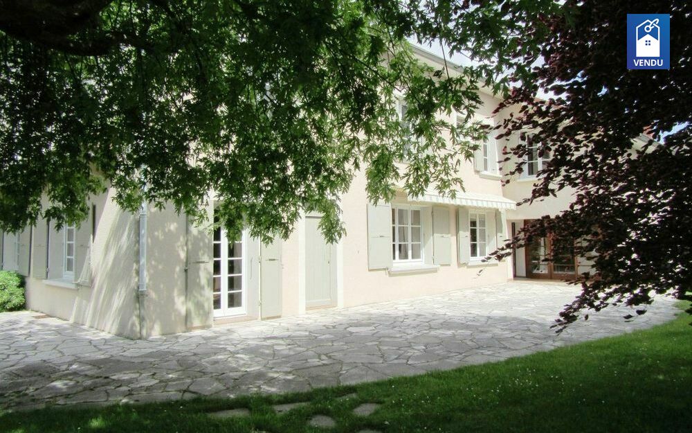 Maison bourgeoise Immobilier sur Champier : Maison/villa de 10 pieces