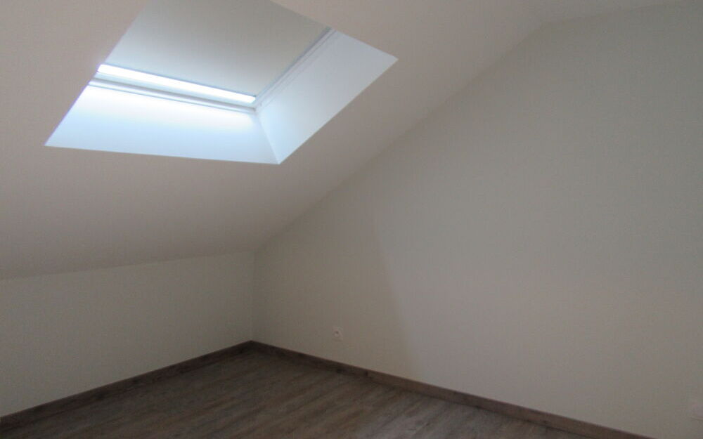 maison mitoyenne : chambre sous comble