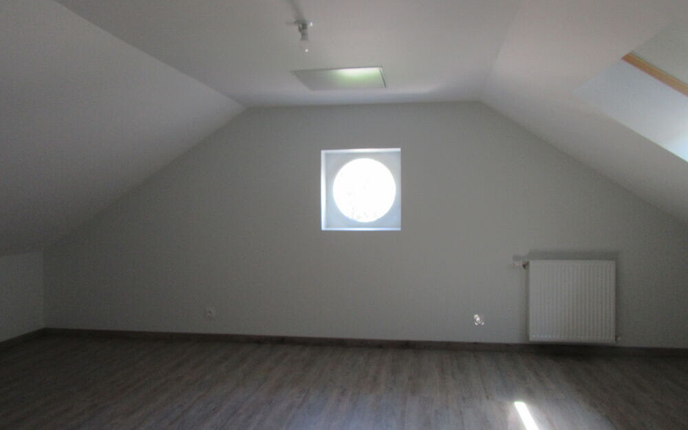 maison mitoyenne : chambre sous comble