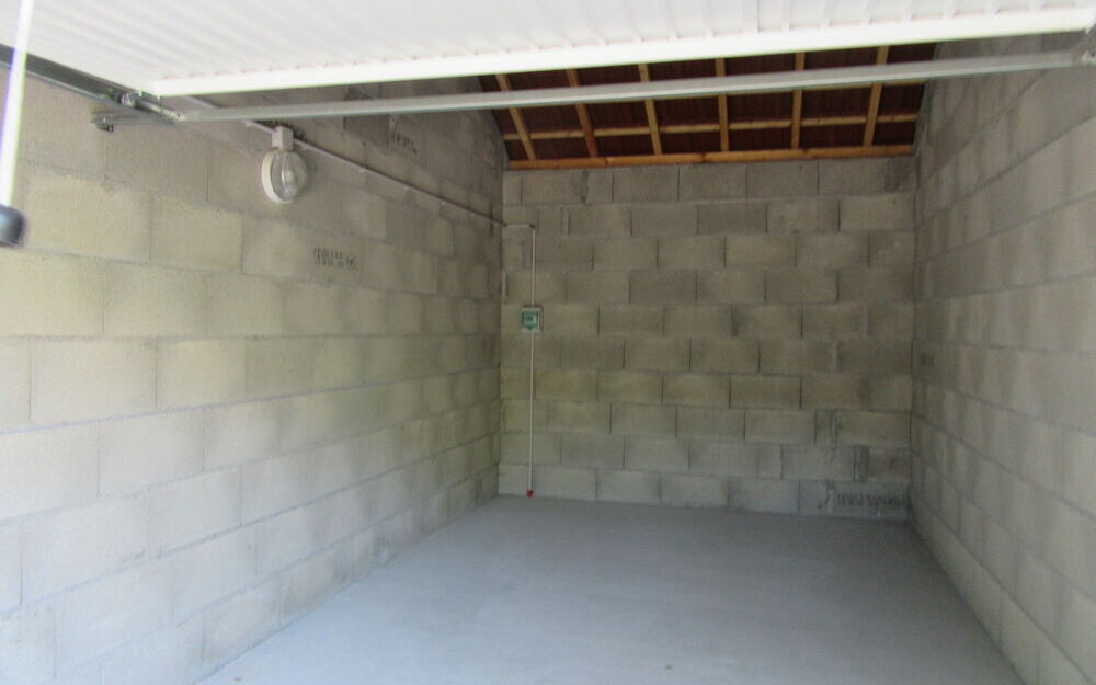 maison mitoyenne : garage