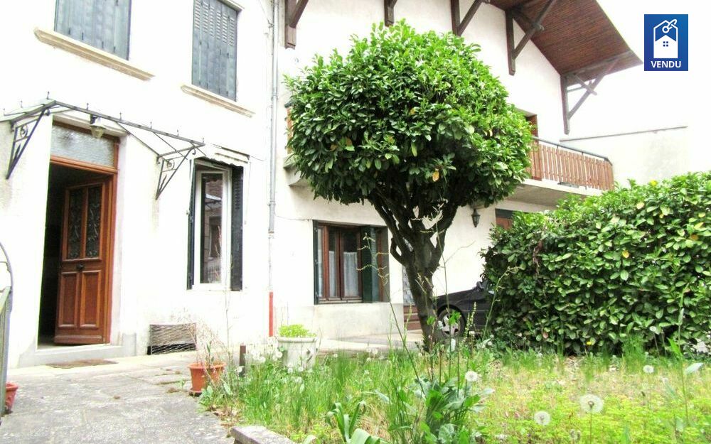maison de ville Immobilier sur Izeaux : Maison/villa de 8 pieces