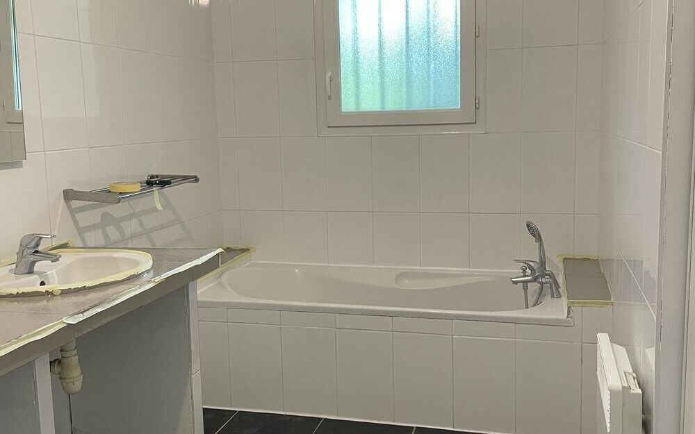 Villa de plain-pied : Salle de Bains