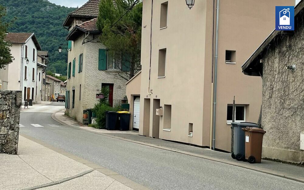 Immobilier sur Saint-Etienne-de-Crossey : Maison/villa de 3 pieces