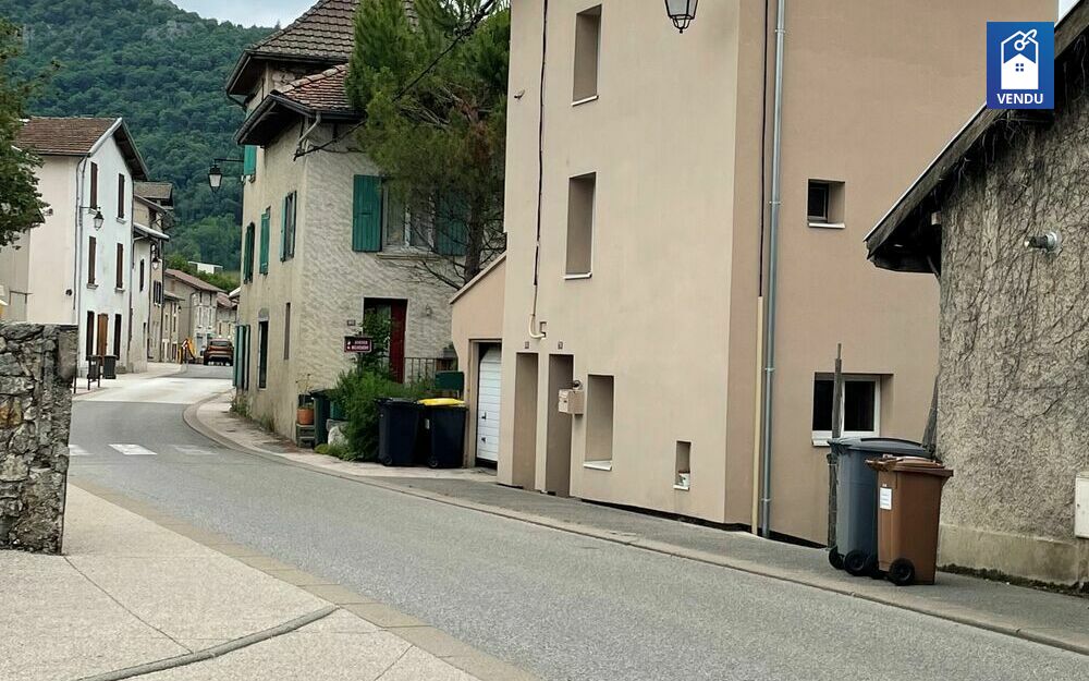 maison de village Immobilier sur Saint-Etienne-de-Crossey : Maison/villa de 3 pieces