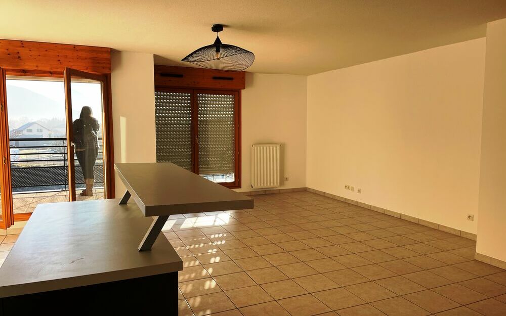 APPARTEMENT 2ème Etage Duplex 85m² : Séjour-salon