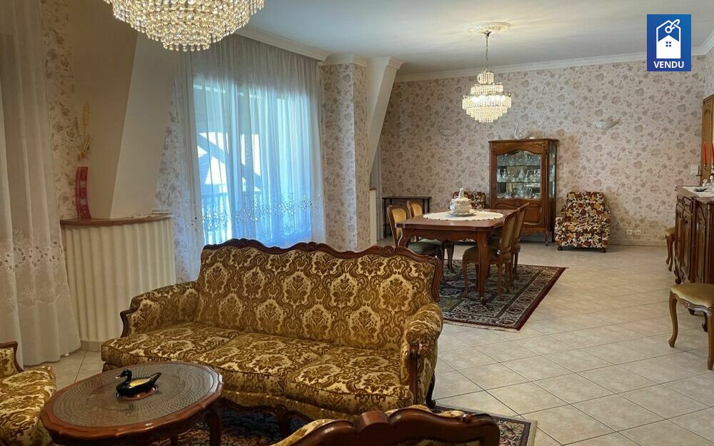 maison Immobilier sur Le Pin : Maison/villa de 8 pieces