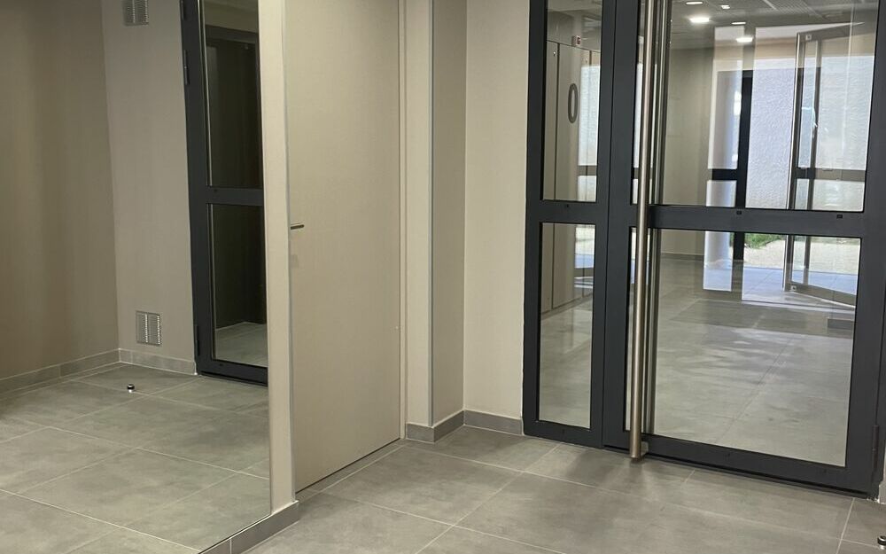 Appartement neuf 45,80 m² : Communs : Hall d'entrée