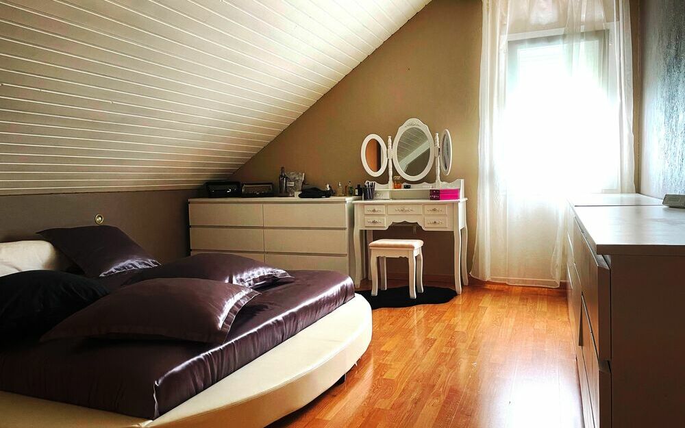 villa  avec piscine : chambre de l'etage