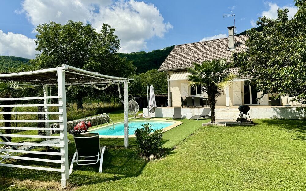 villa  avec piscine : Exterieur
