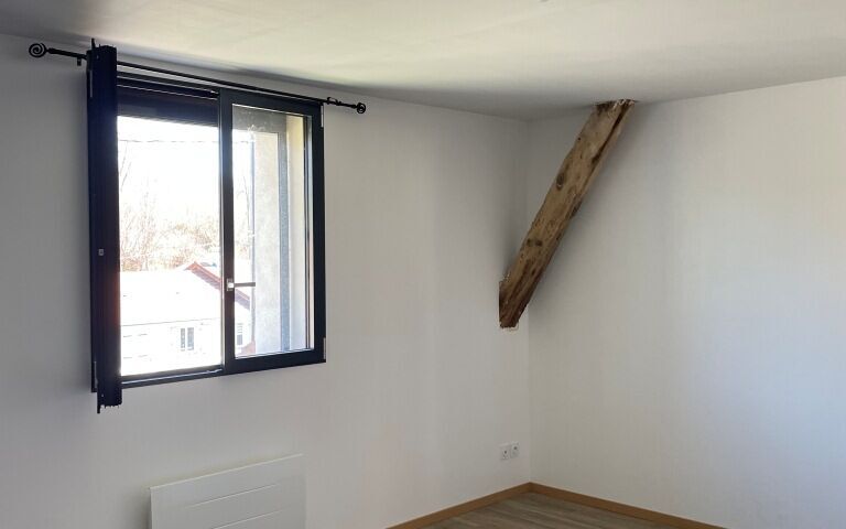 Maison rénovée 108,27 m² : chambre