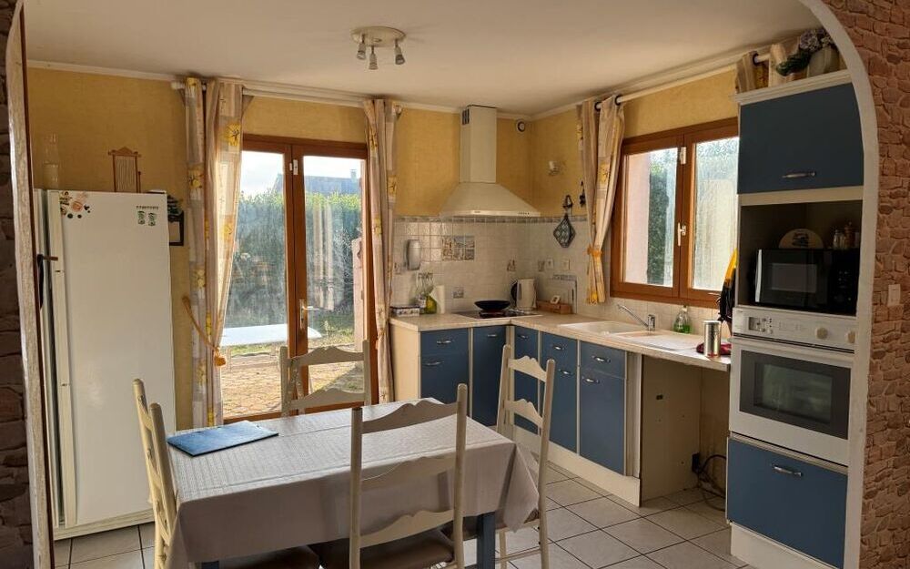 Villa année 1996 : espace cuisine